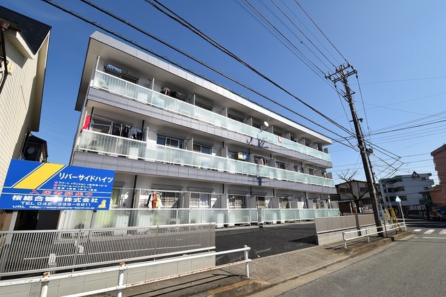 リバーサイドハイツ 205